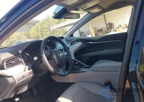 2024 Toyota Camry Se z USA, uszkodzony, nr VIN 4T1G11AK3RU884034